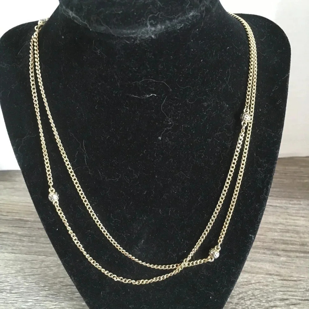 5/$25 Vintage Goldtone Flapper Necklace